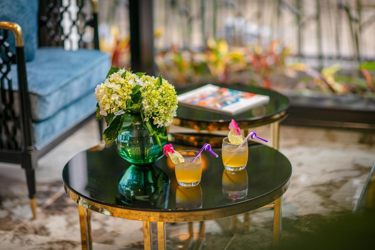 Grand Sunrise Palace Hoi An- A Luxury Indochine Hotel & Spa Esterno foto A coffee table