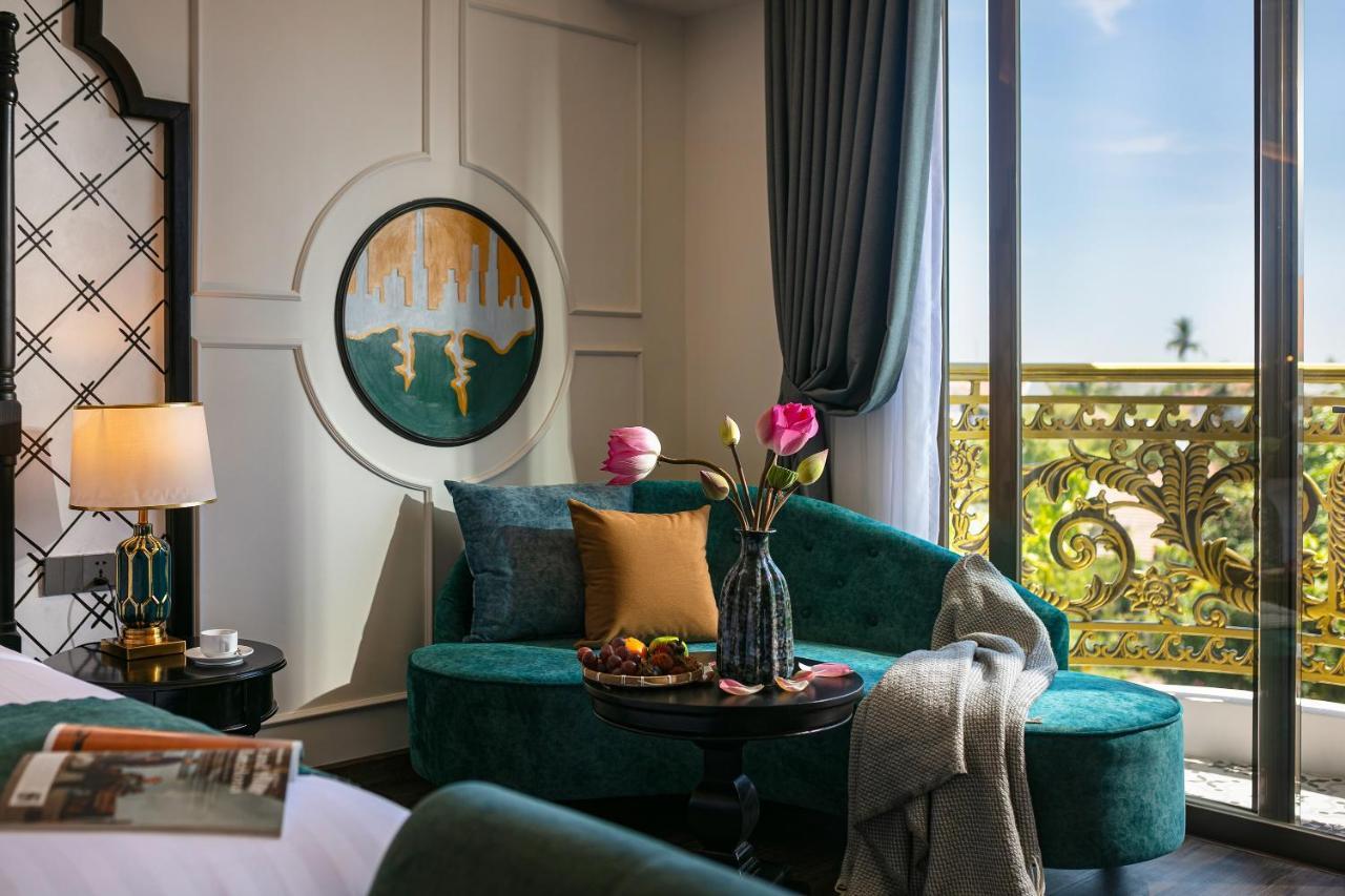 Grand Sunrise Palace Hoi An- A Luxury Indochine Hotel & Spa Esterno foto A room at the hotel