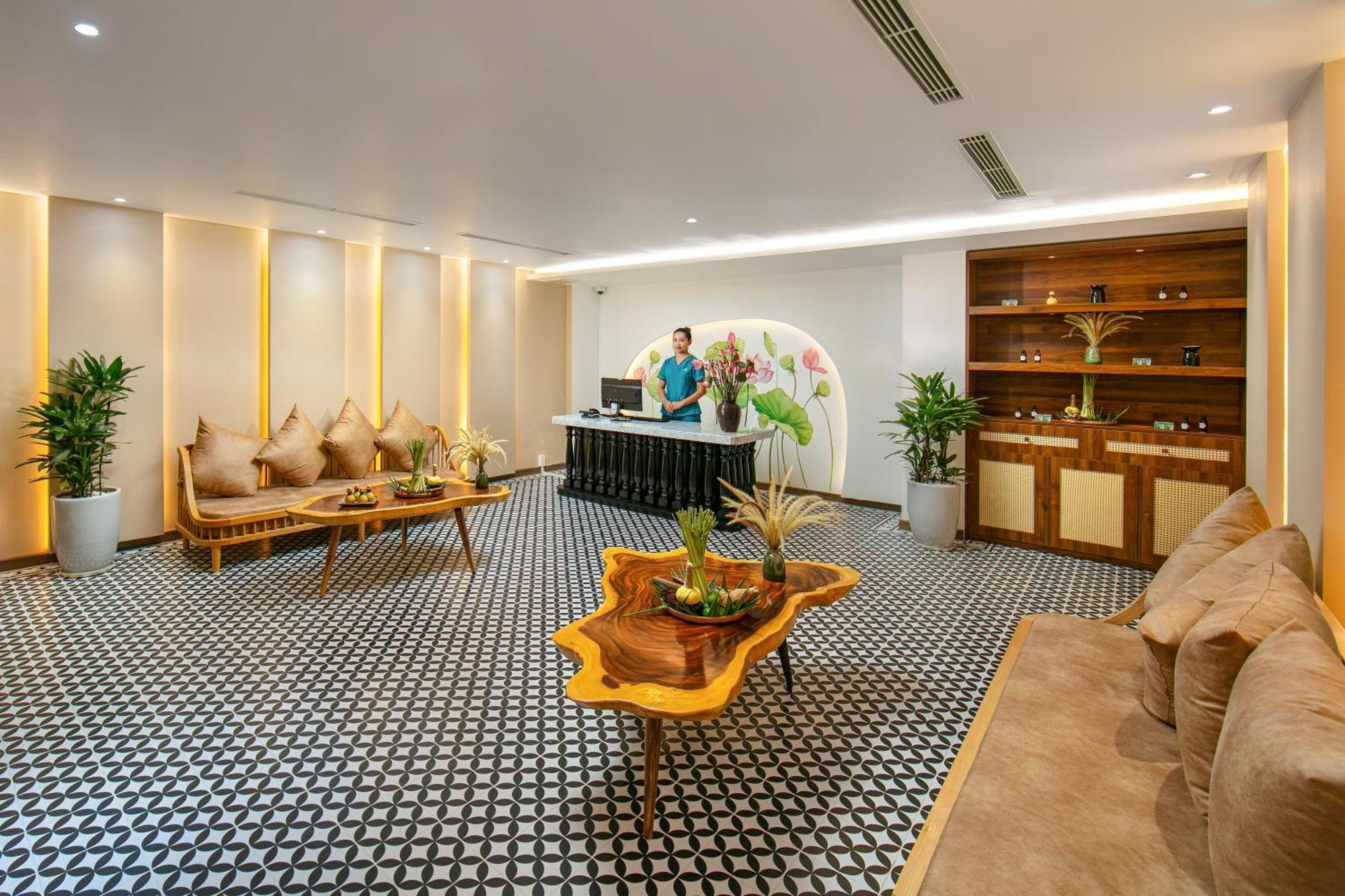 Grand Sunrise Palace Hoi An- A Luxury Indochine Hotel & Spa Esterno foto Reception